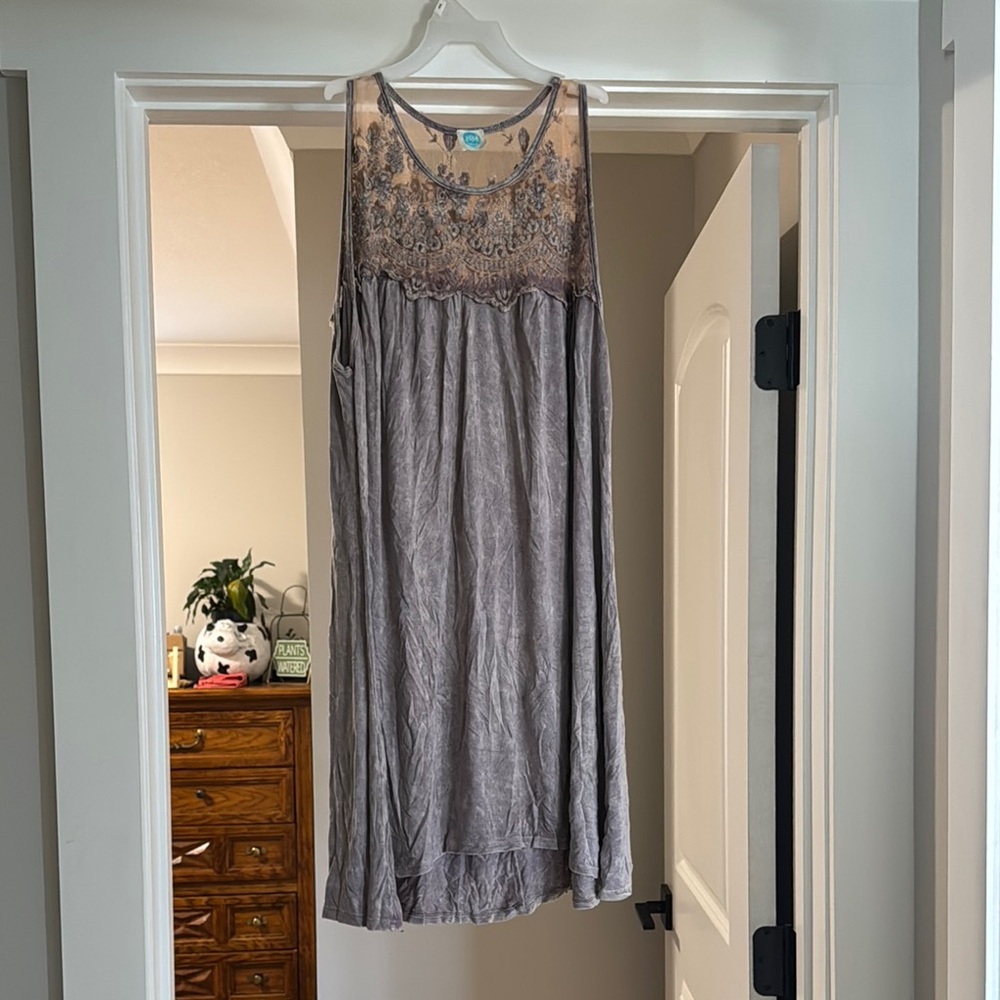 Elegant Gray Sleeveless Dress